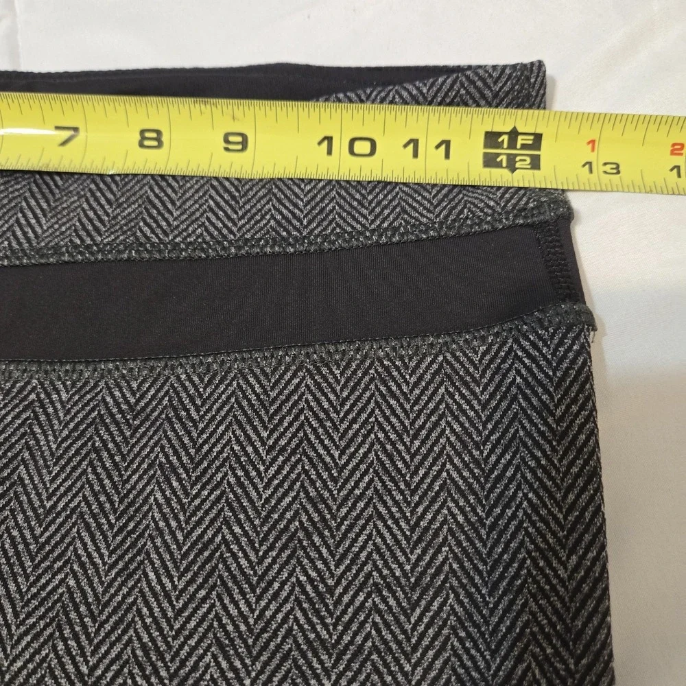 Lululemon Run: Inspire Crop II Luxtreme Crop Leggings Herringbone Pattern Size 4